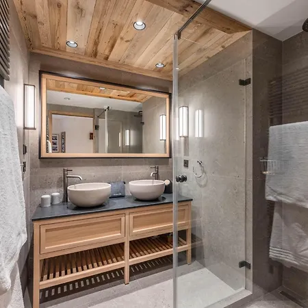 Duplex Chic Aux Pieds Avec Parking Et Balcon A Meribel - Fr-1-565-138 Lejlighed Les Allues